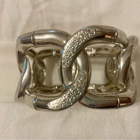 Forever 21 Large chunky Cuff bracelet.  silver tone. - Picture 13 of 16